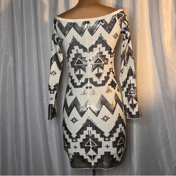 Vintage Black and White‎ Geometric Dress - Picture 2 of 6